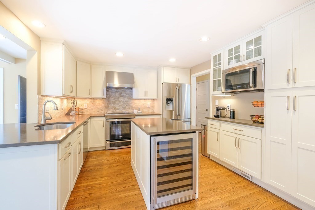 48 Country Corners Road Wayland, MA 01778 - Photo 3 of 14 Gallery Image 3