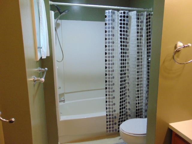 511 North Ithaca Street Ithaca, MI 48847 - Photo 27 of 47 1896259-26.JPG
