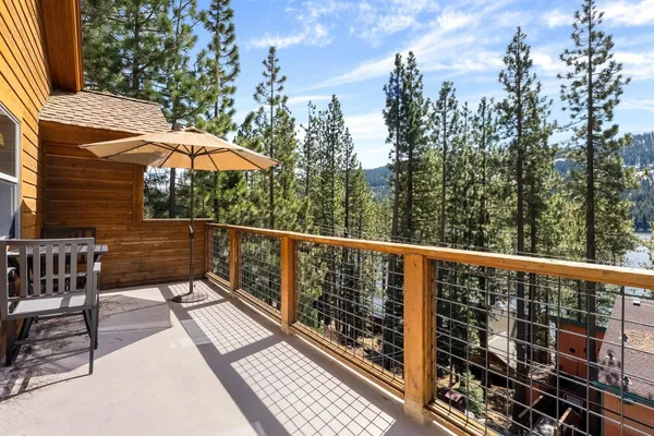 $1,595,000 | 15224 Reed Avenue West, Truckee, CA 96161