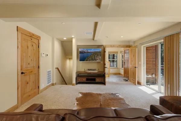 $1,595,000 | 15224 Reed Avenue West, Truckee, CA 96161