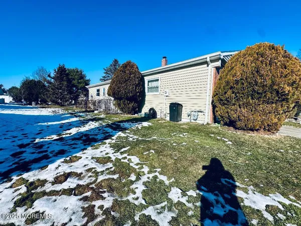 $2,400 | 57 Encinitas Drive, Toms River, NJ 08757
