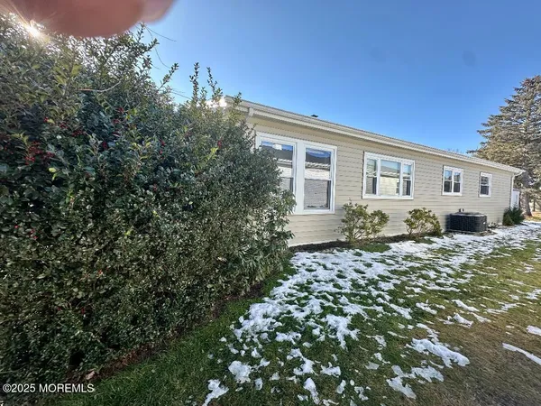 $2,400 | 57 Encinitas Drive, Toms River, NJ 08757