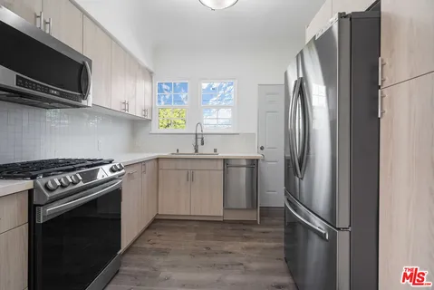 $3,500 | 228 South Reeves Drive, Unit D, Beverly Hills, CA 90212