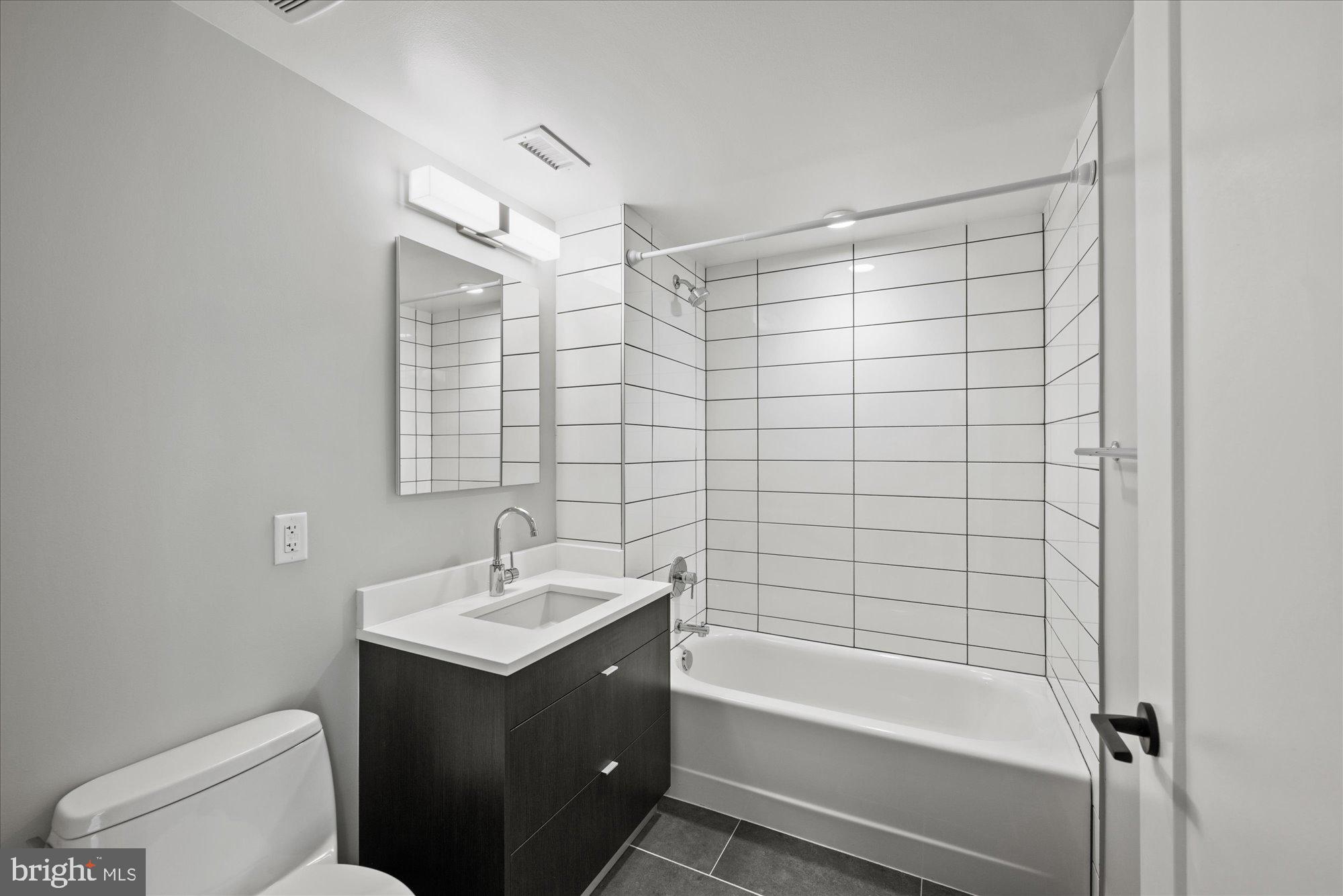1300 4th Street Southeast, Unit 308 Washington, DC 20003 - Photo 10 of 15 Full Bathroom