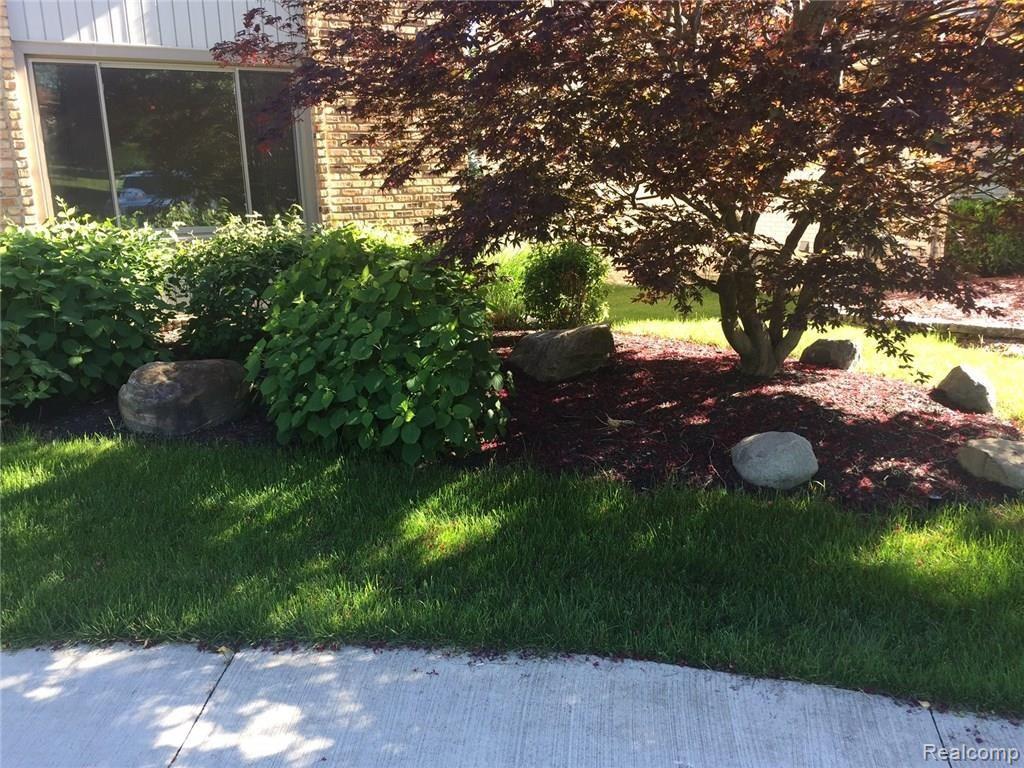 1931 North Kilburn Road Rochester, MI 48306 - Photo 19 of 33 IMG_5412.JPG