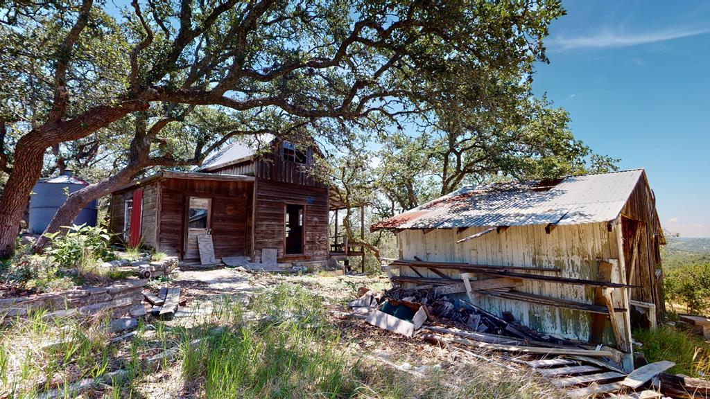 100 Joe W Road Fredericksburg, TX 78624 - Photo 20 of 25 Gallery Image 20