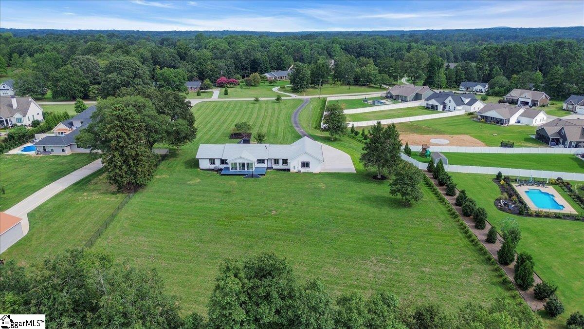 305 Waters Road Taylors, SC 29687 - Photo 4 of 48