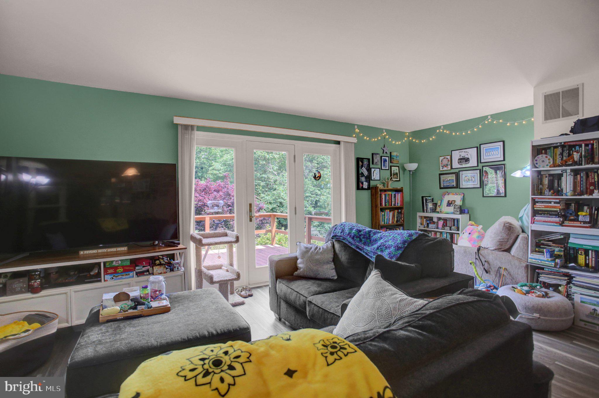1557 Brechbill Road Chambersburg, PA 17202 - Photo 13 of 33 Cozy retreat with vibrant decor.