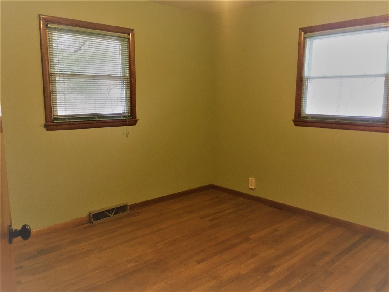 4323 East Ramp Creek Road Bloomington, IN 47401 - Photo 8 of 32