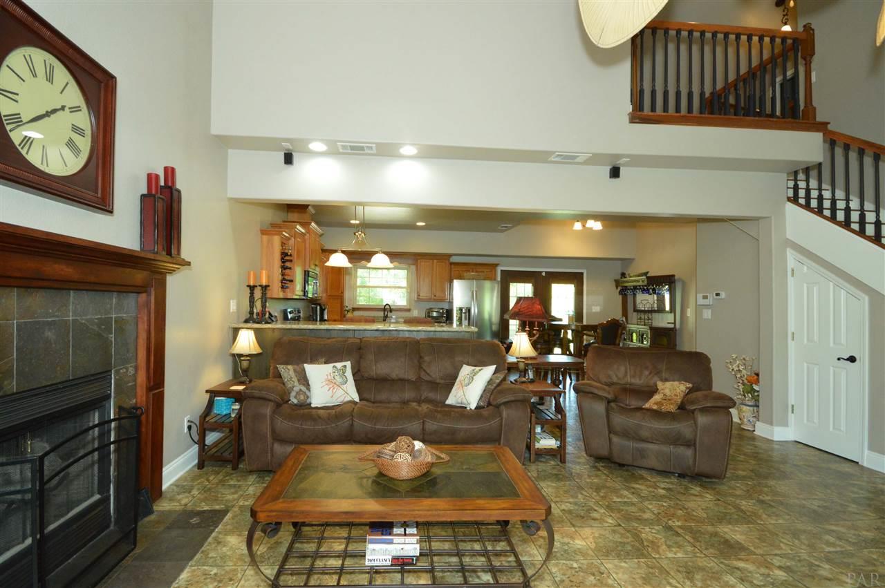 5611 Rolyat Road Pace, FL 32571 - Photo 10 of 46 Gallery Image 10