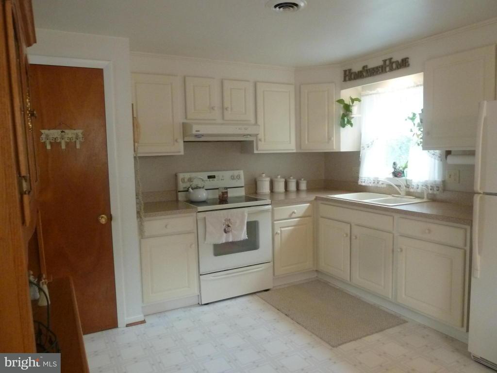 601 Letort Road Washington Boro, PA 17582 - Photo 5 of 28