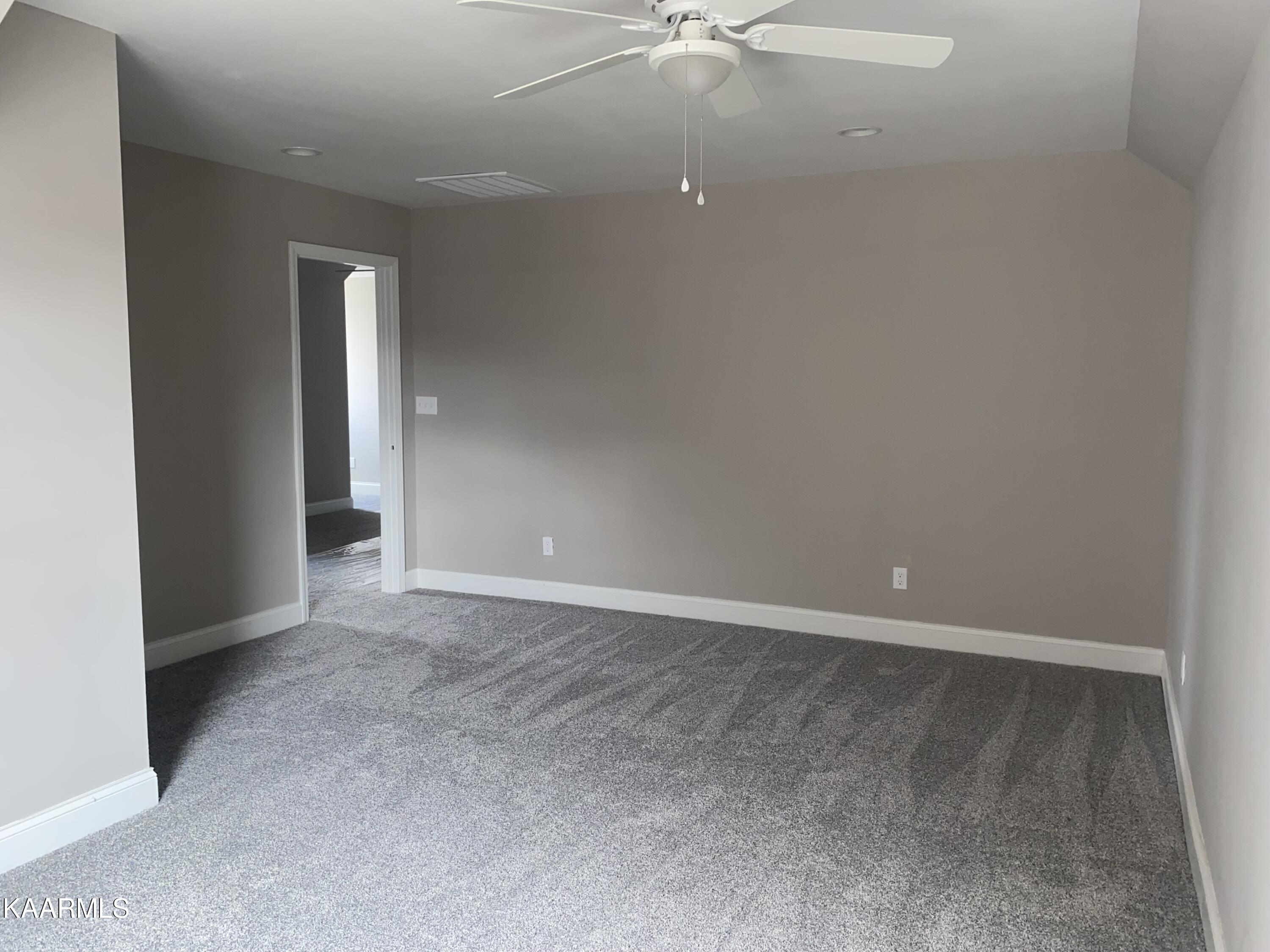 174 Crossroads Boulevard Oak Ridge, TN 37830 - Photo 15 of 21 IMG_9557