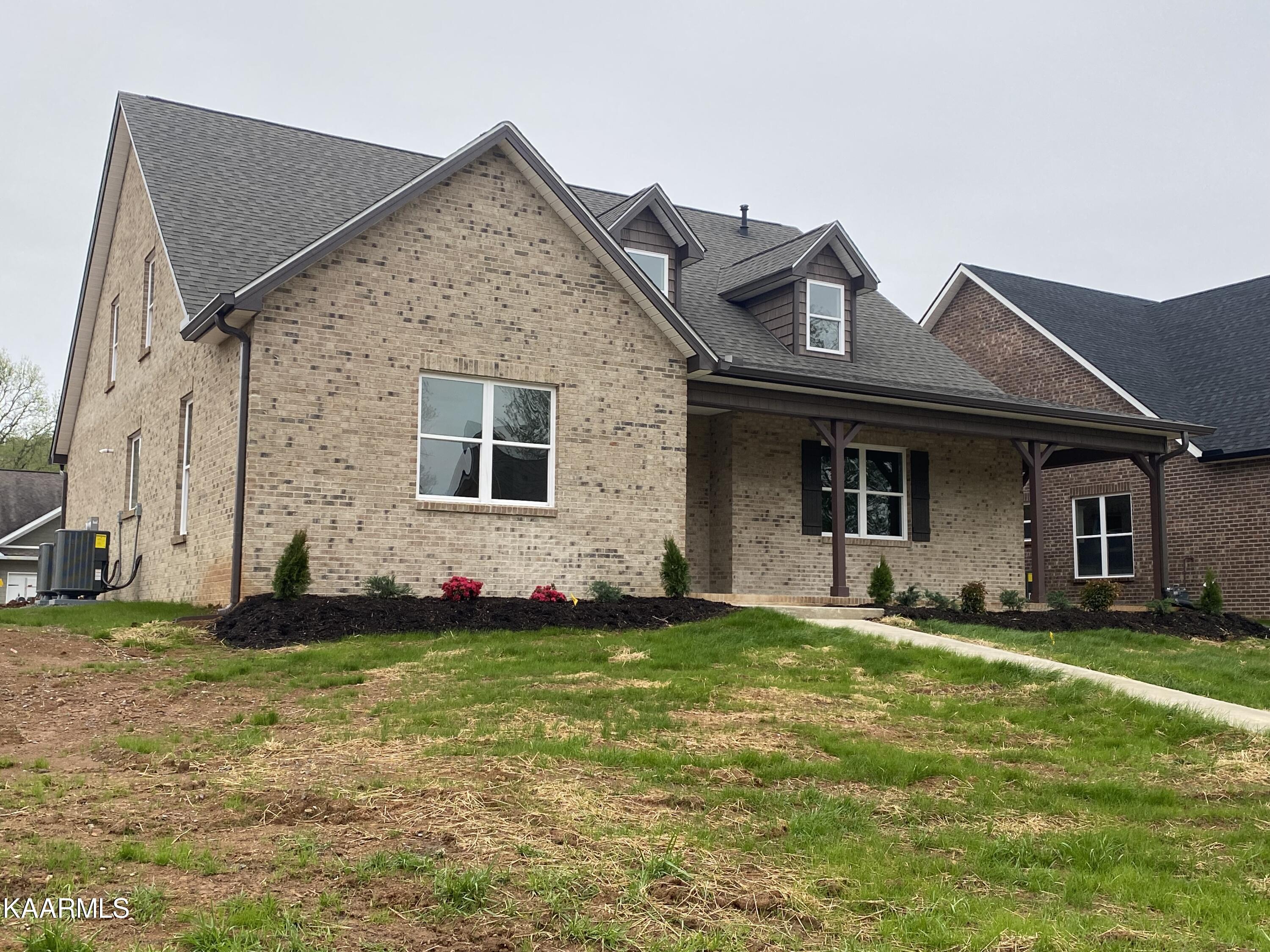 174 Crossroads Boulevard Oak Ridge, TN 37830 - Photo 2 of 21 IMG_9775