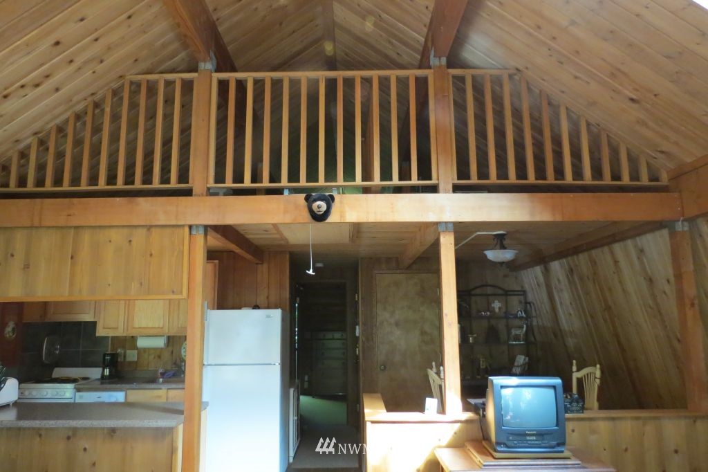 765 East Promontory Road Shelton, WA 98584 - Photo 13 of 15 Gallery Image 13