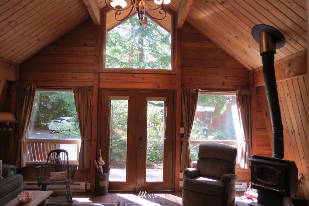 765 East Promontory Road Shelton, WA 98584 - Photo 3 of 15 Gallery Image 3