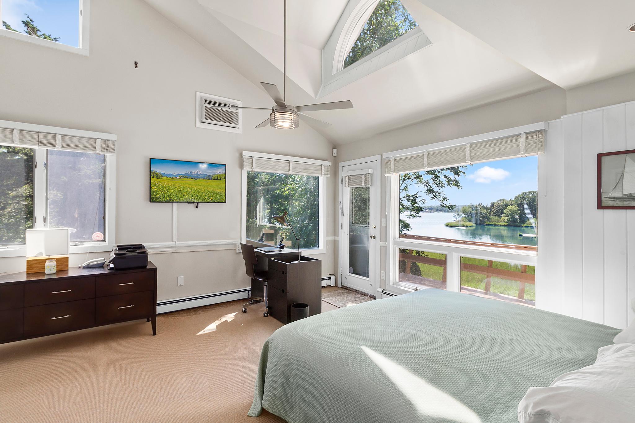 42 Towd Point Road Southampton, NY 11968 - Photo 17 of 18 Gallery Image 17
