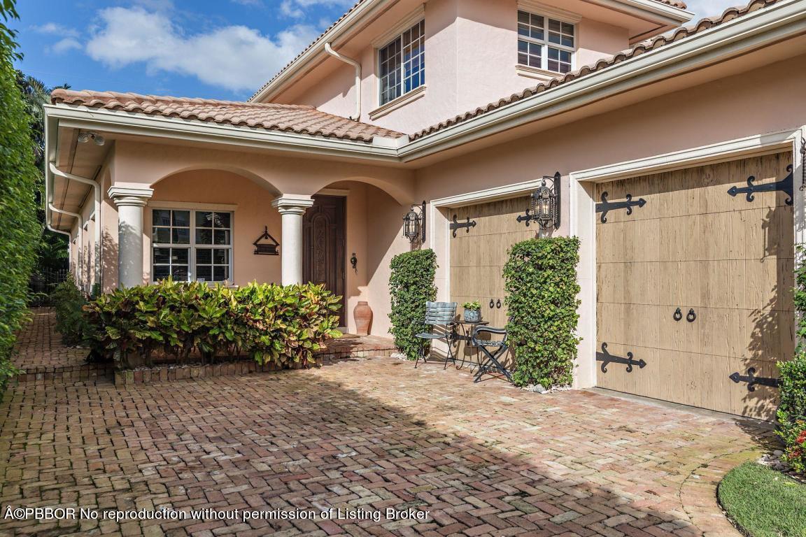 309 Valencia Road West Palm Beach, FL 33401 - Photo 2 of 24 front view of a building