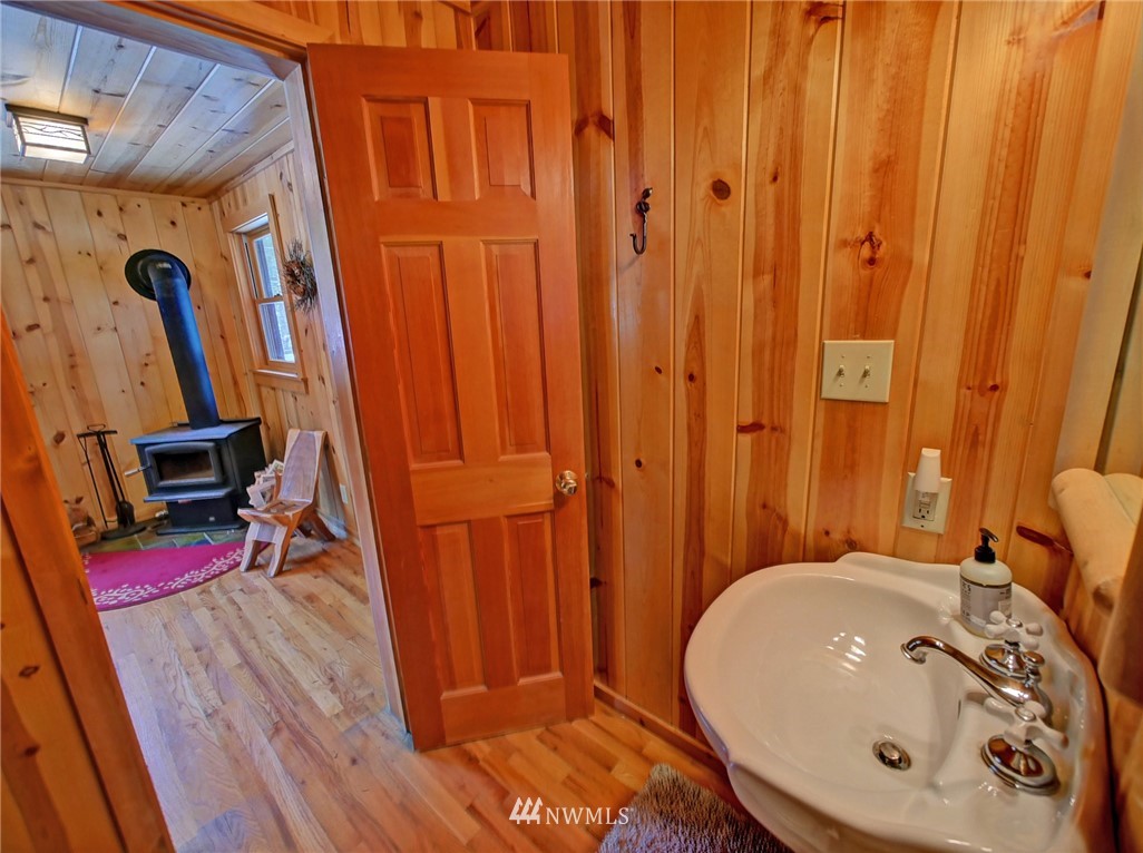 47 Foster Loop Road Winthrop, WA 98862 - Photo 14 of 24 Gallery Image 14