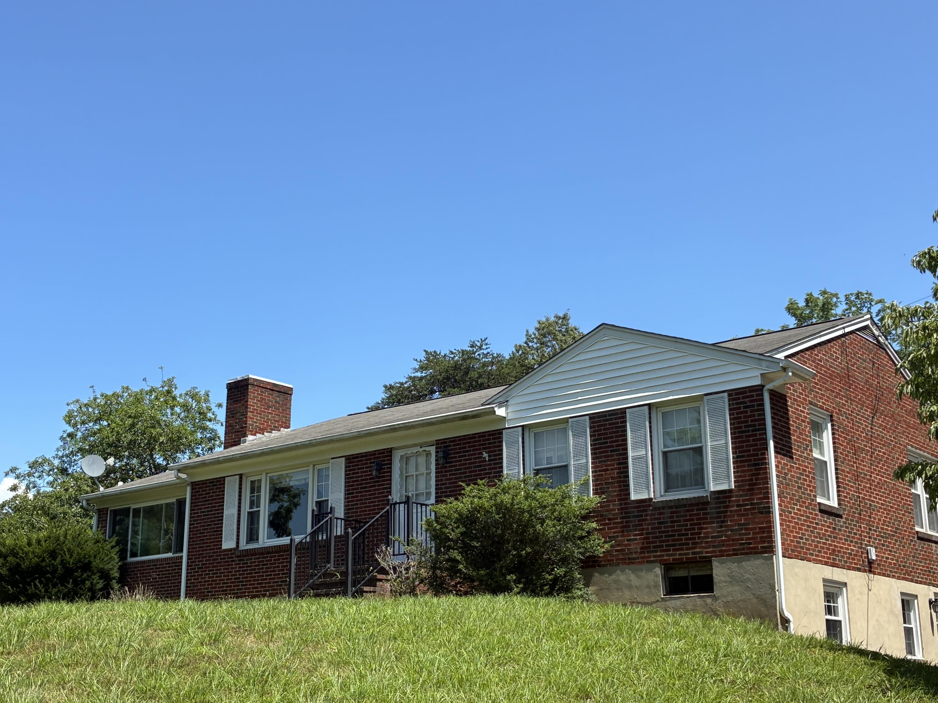 105 Berry Ridge Road Buchanan, VA 24066 - Photo 1 of 19 IMG_0183