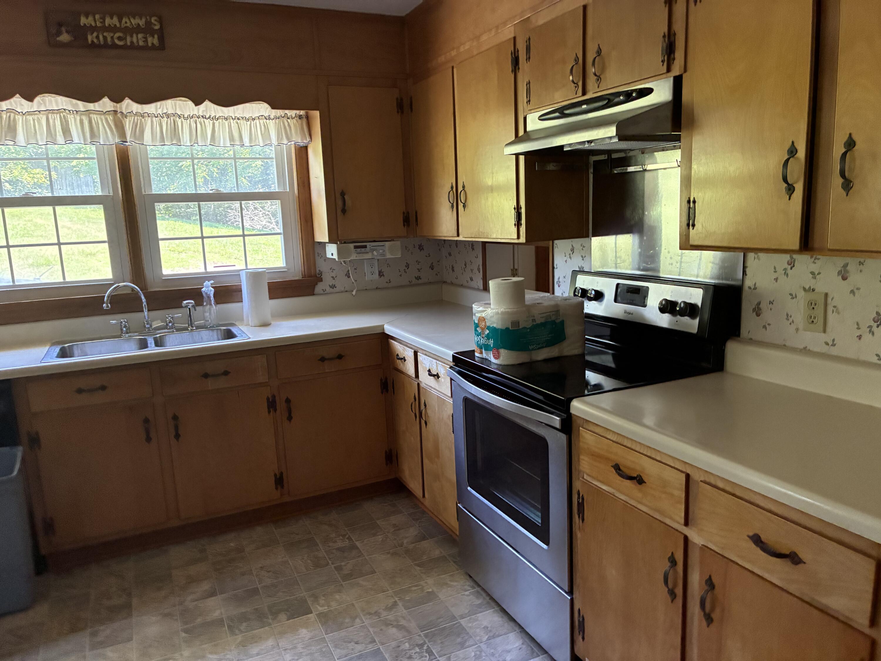 105 Berry Ridge Road Buchanan, VA 24066 - Photo 10 of 19 IMG_0161