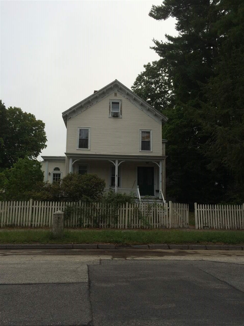 12 Lincoln Street Exeter, NH 03833 - Photo 1 of 32 Gallery Image 1