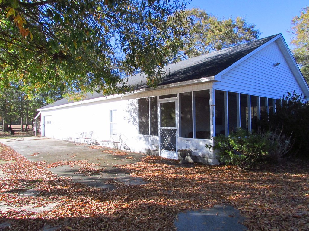 4570 Pinewood Road Sumter, SC 29154 - Photo 18 of 24 Gallery Image 18