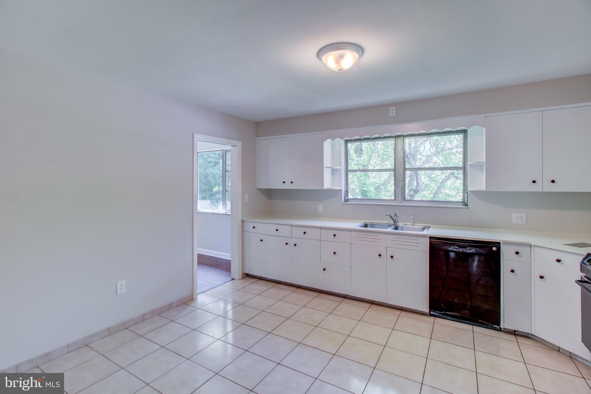 27 Hillside Road Princeton, NJ 08540 - Photo 12 of 41