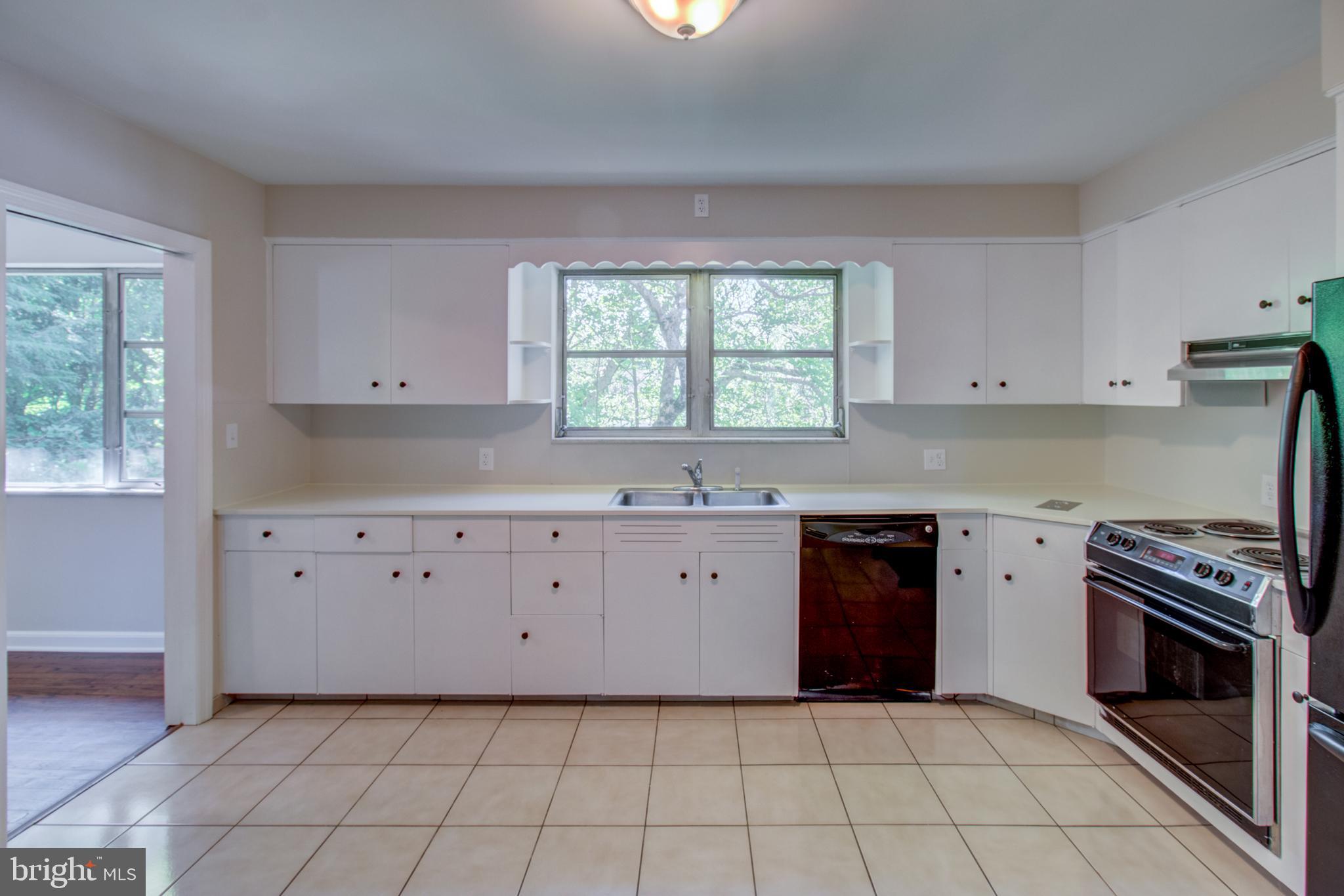 27 Hillside Road Princeton, NJ 08540 - Photo 13 of 41