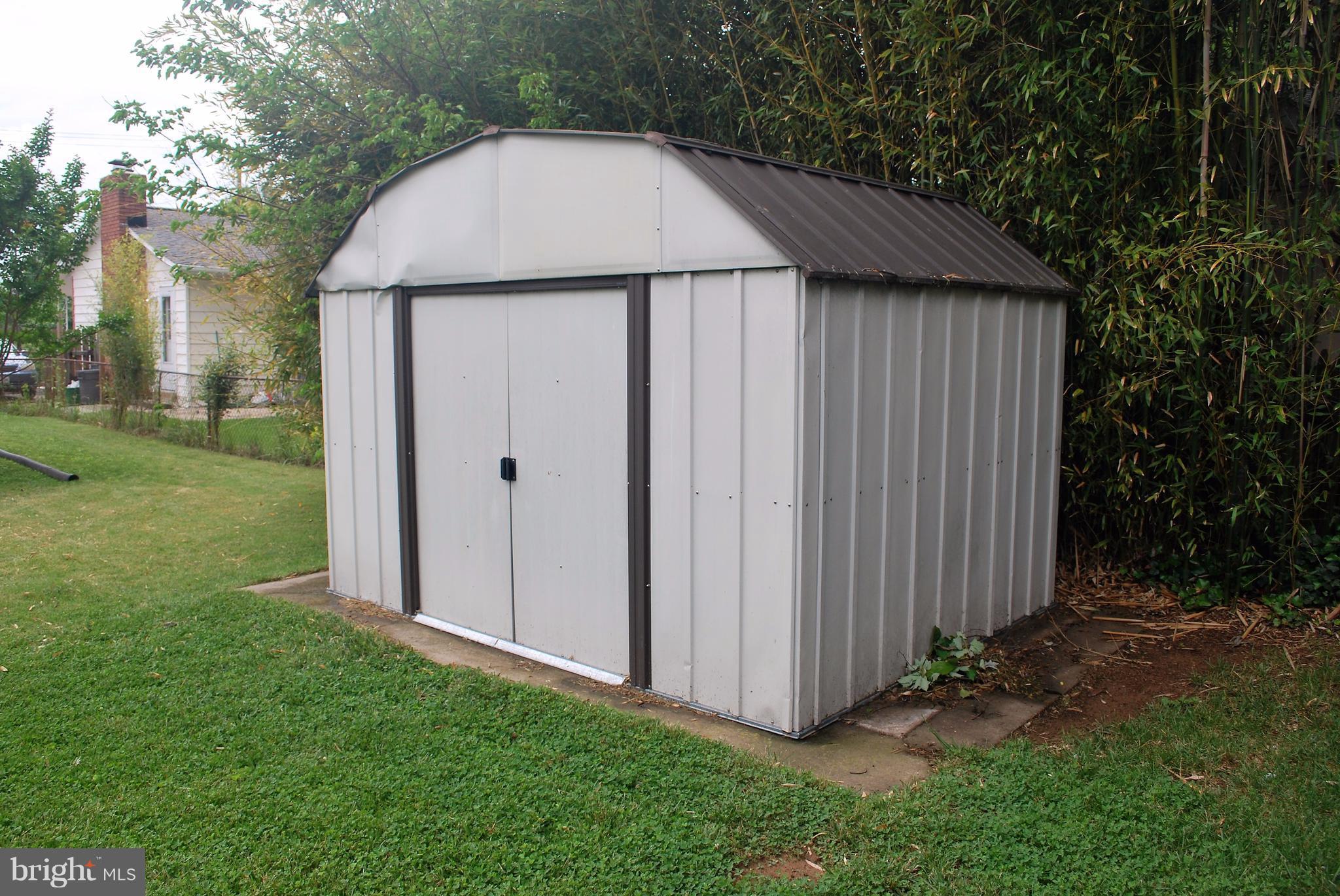 49 Harmony Hall Road Gaithersburg, MD 20877 - Photo 8 of 26 Exterior (General) Storage shed