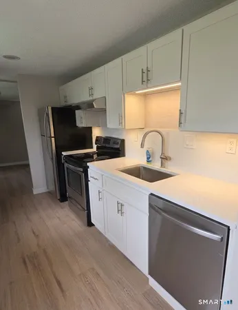 $2,400 | 8 Sherman Street, Unit 8, Norwich, CT 06360
