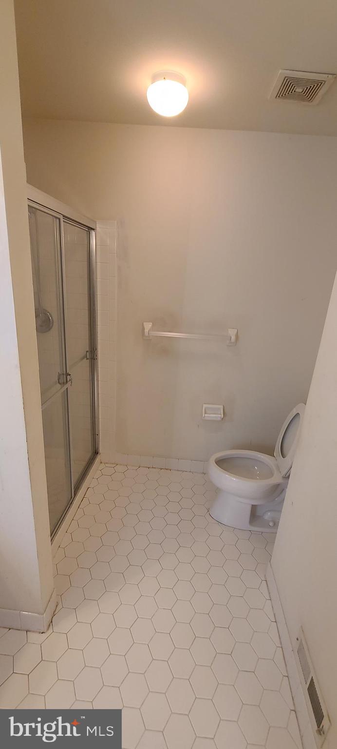 25 Amberfield Road Trenton, NJ 08691 - Photo 25 of 41 MAster Bathroom
