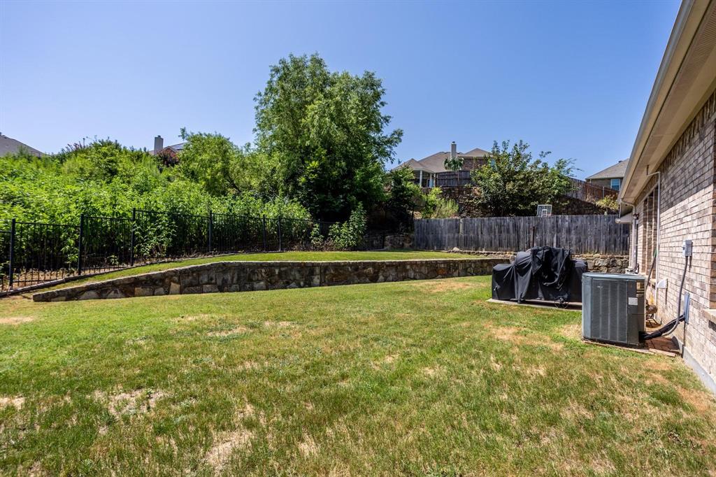 5886 Cliff Ridge Drive Dallas, TX 75249 - Photo 4 of 15