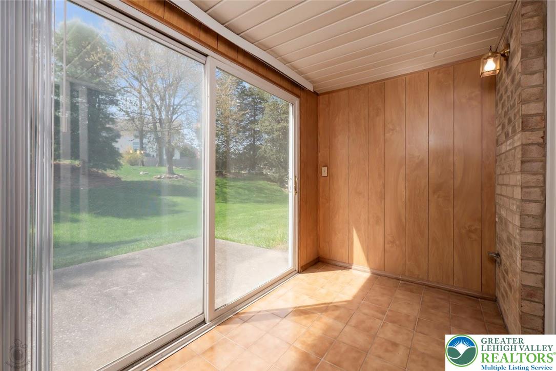184 Springhouse Road Allentown, PA 18104 - Photo 11 of 26 Gallery Image 11