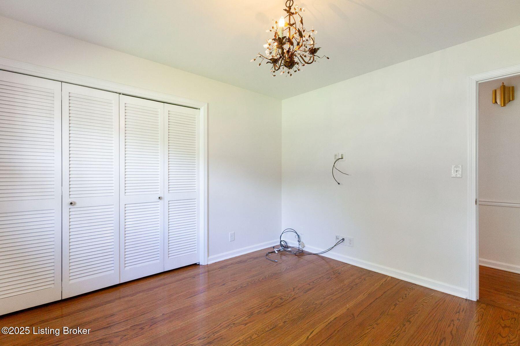 3215 Dundee Road Louisville, KY 40205 - Photo 28 of 47 photo_online_028