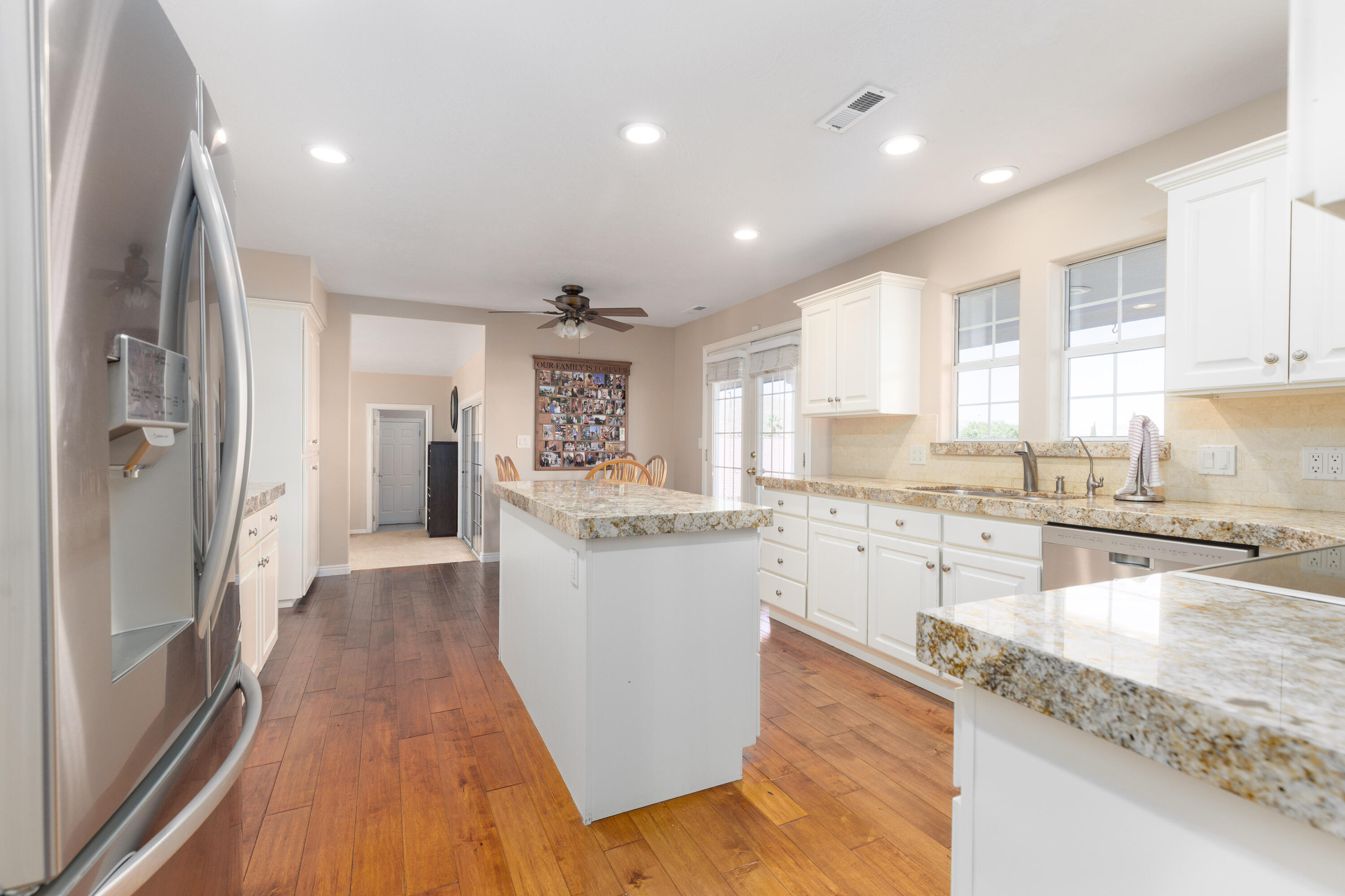 1690 South Pt Drive St. George, UT 84790 - Photo 17 of 77 Kitchen