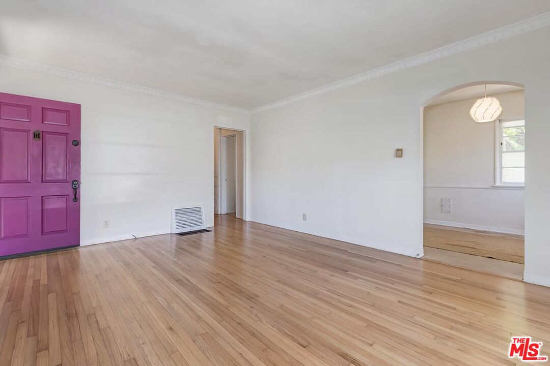 223 6th Avenue Venice, CA 90291 - Photo 36 of 39 a view of empty room with wooden floor