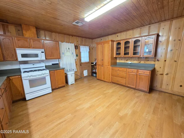 $70,000 | 515 North Dupre Street, Ville Platte, LA 70586