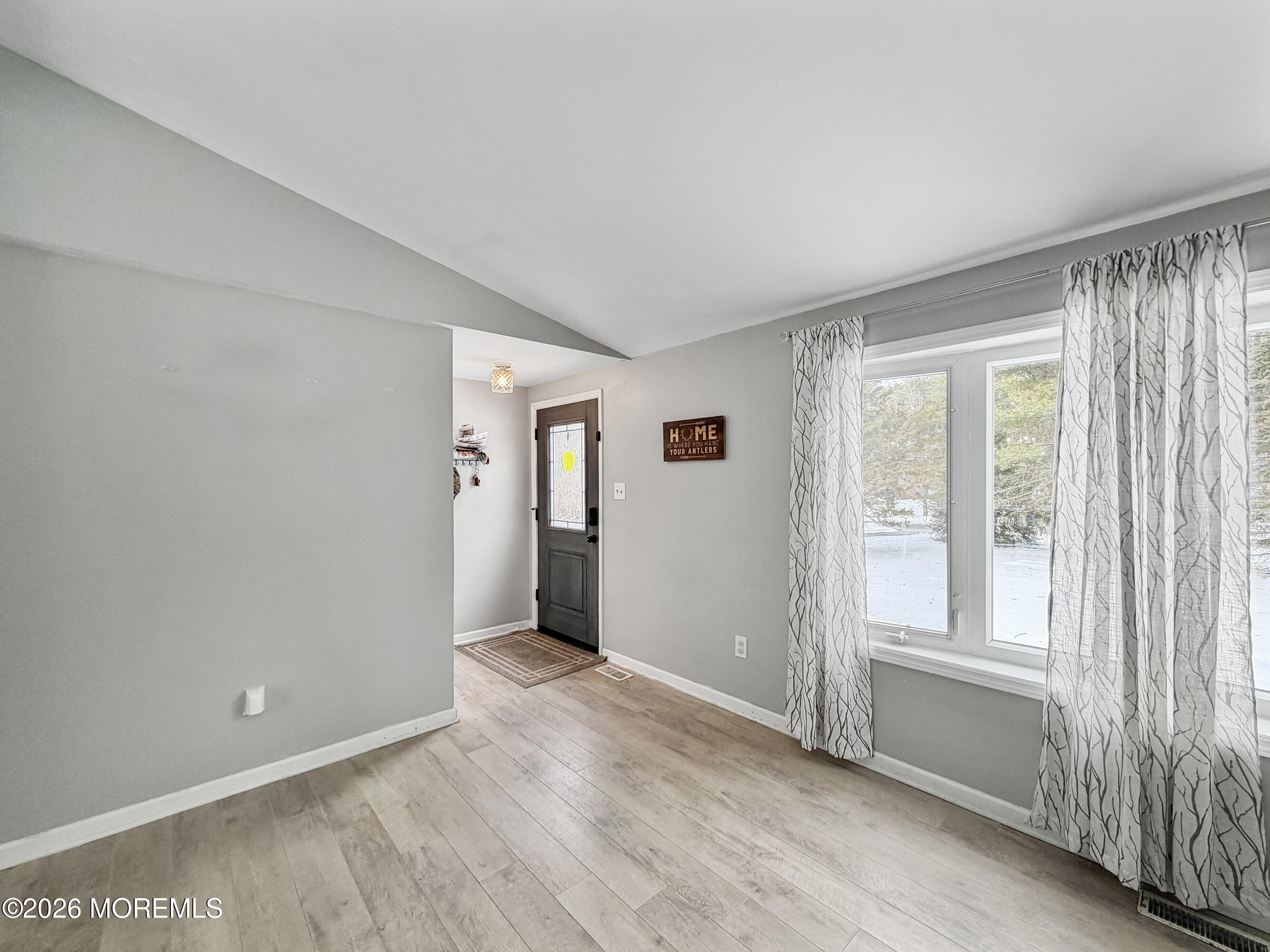 260 Perrineville Road Jackson, NJ 08527 - Photo 8 of 29 Foyer