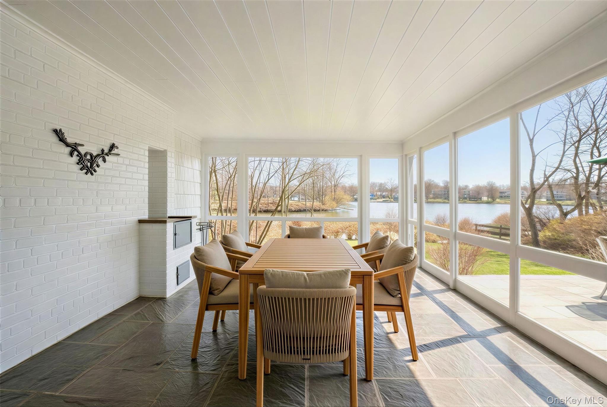 180 Wilmot Road New Rochelle, NY 10804 - Photo 20 of 26 Photo has been virtually staged.