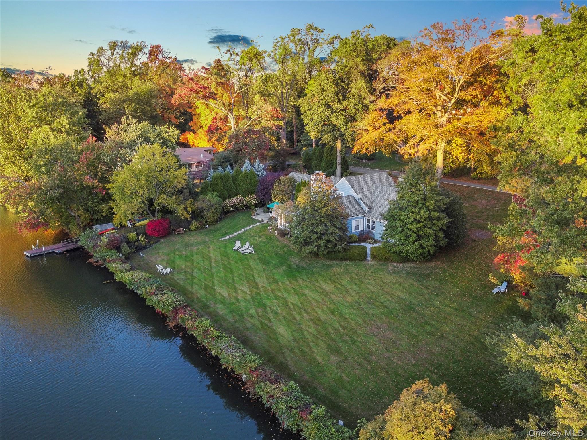 180 Wilmot Road New Rochelle, NY 10804 - Photo 2 of 26