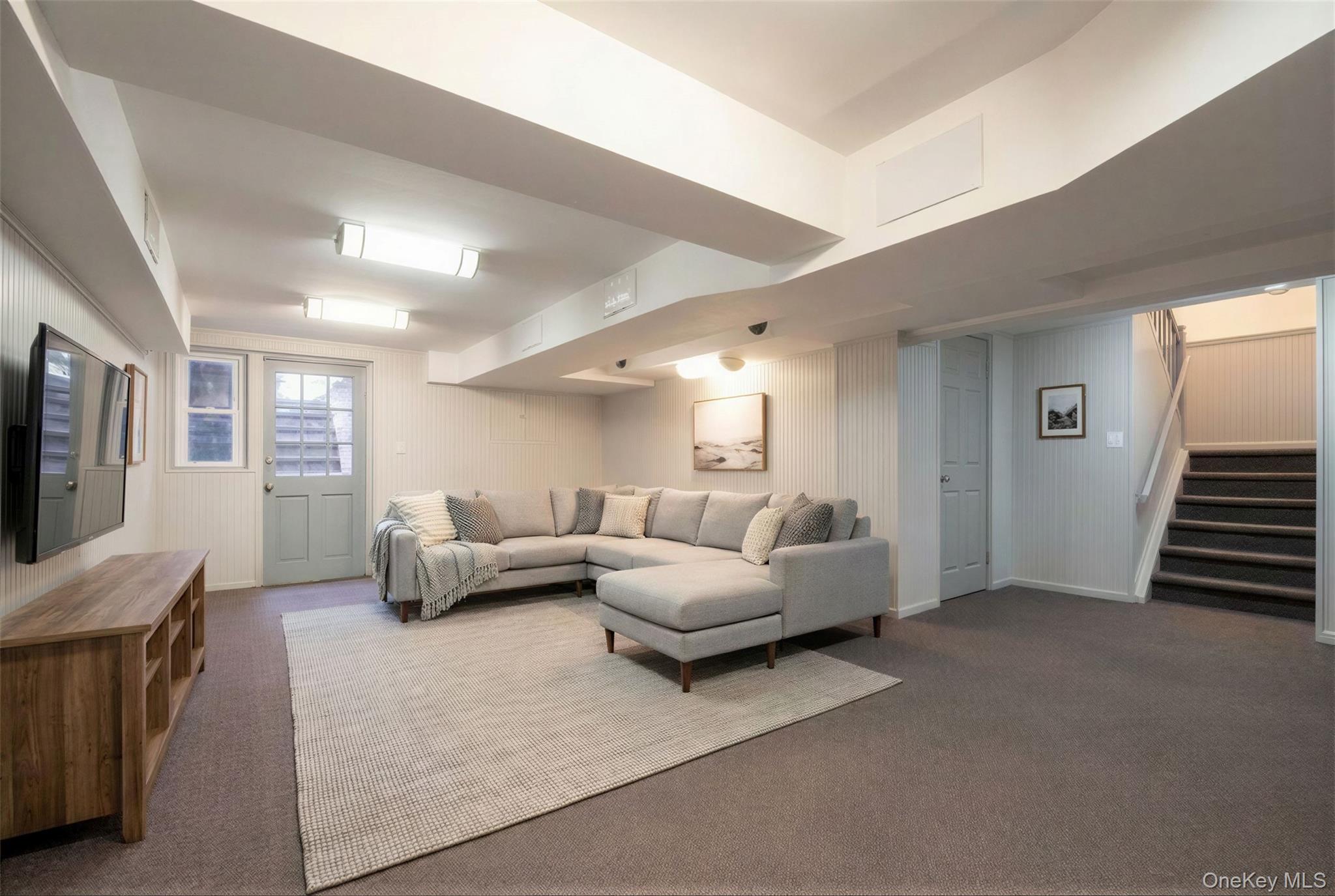 180 Wilmot Road New Rochelle, NY 10804 - Photo 22 of 26 Photo has been virtually staged.