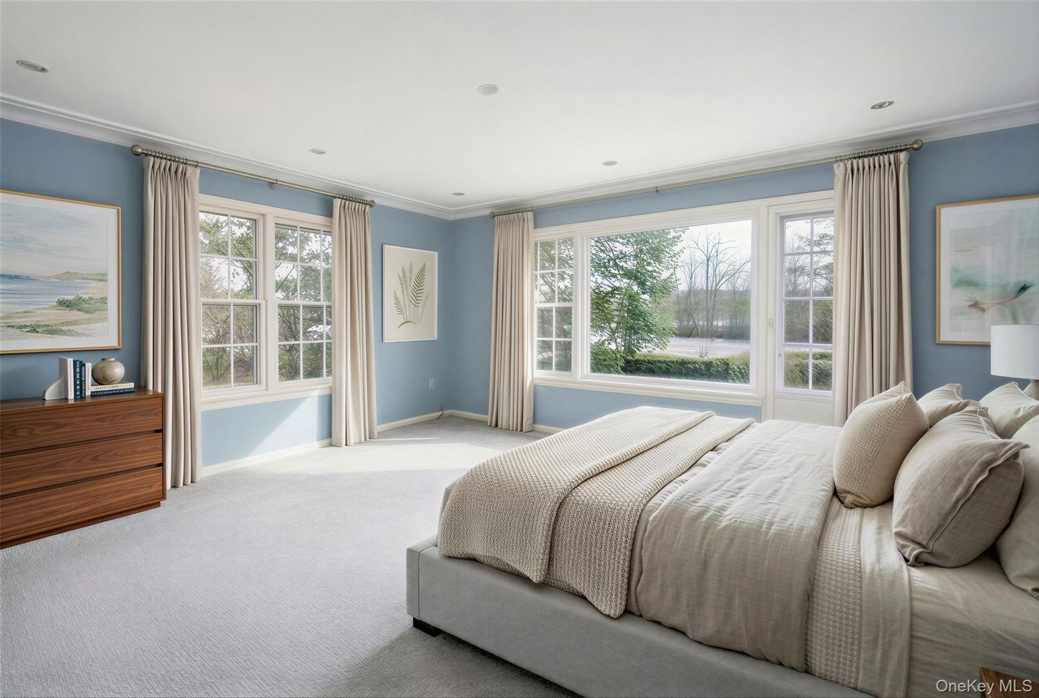 180 Wilmot Road New Rochelle, NY 10804 - Photo 7 of 26 Photo has been virtually staged.