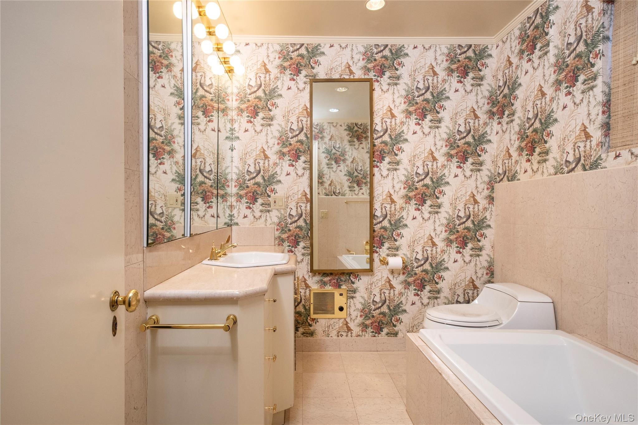 180 Wilmot Road New Rochelle, NY 10804 - Photo 10 of 26