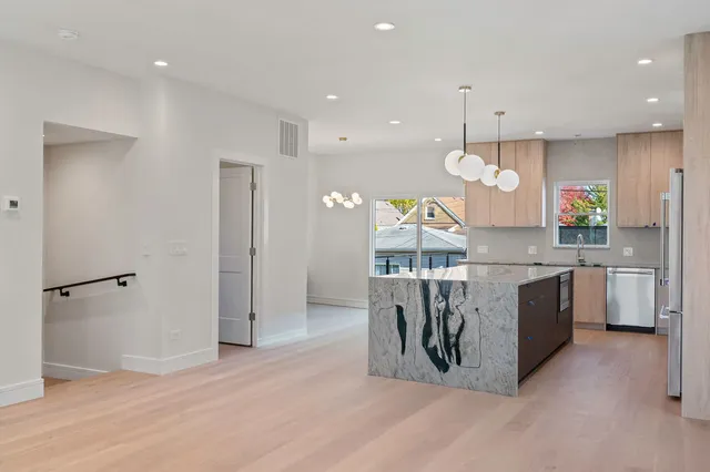 $969,700 | 4959 North Merrimac Avenue, Chicago, IL 60630