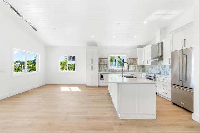 $2,950,000 | 226 South Coconut Palm Boulevard, Tavernier, FL 33070