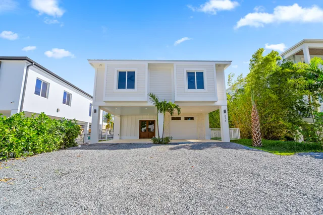 $2,950,000 | 226 South Coconut Palm Boulevard, Tavernier, FL 33070