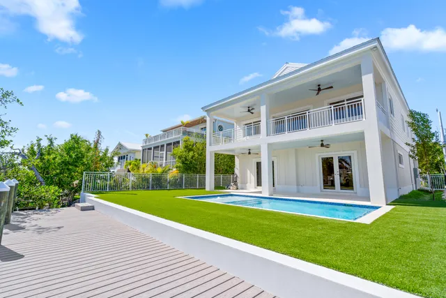 $2,950,000 | 226 South Coconut Palm Boulevard, Tavernier, FL 33070