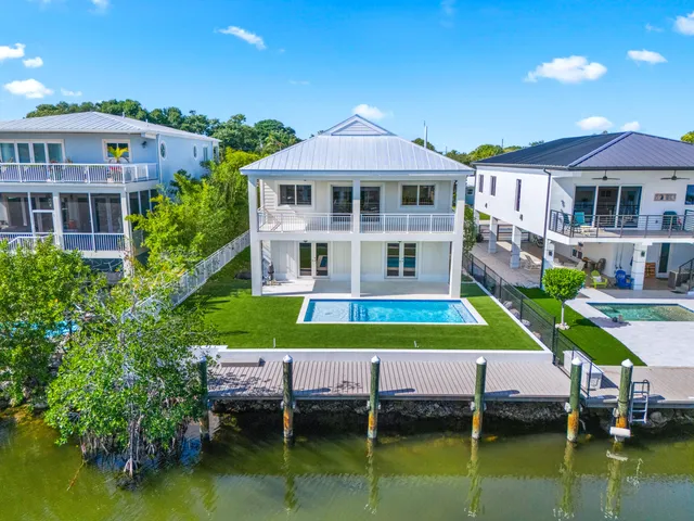 $2,950,000 | 226 South Coconut Palm Boulevard, Tavernier, FL 33070