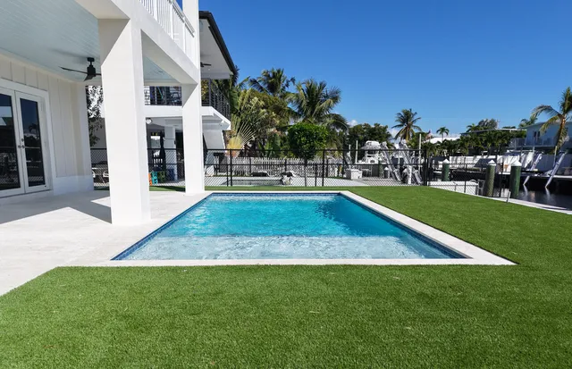 $2,950,000 | 226 South Coconut Palm Boulevard, Tavernier, FL 33070