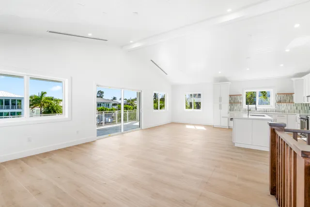 $2,950,000 | 226 South Coconut Palm Boulevard, Tavernier, FL 33070